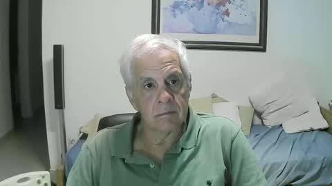 Snapshot of max_2017 chatting on March 26, 2026, 2:06 am max_2017 online show from March 26, 2026, 2:06 am