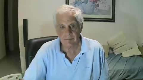 Snapshot of max_2017 chatting on March 28, 2026, 2:55 am max_2017 online show from March 28, 2026, 2:55 am