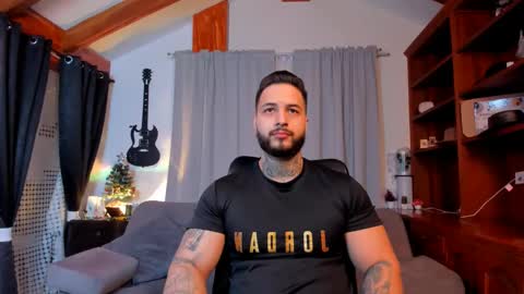 max D. online show from January 7, 2025, 2:19 pm