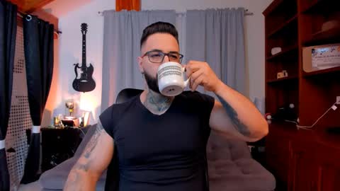 max D. online show from March 8, 2025, 1:03 pm