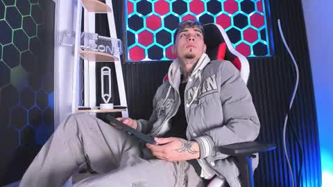 Max online show from March 17, 2026, 3:44 am