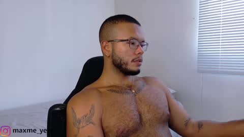 max_meyer online show from October 2, 2025, 10:06 pm