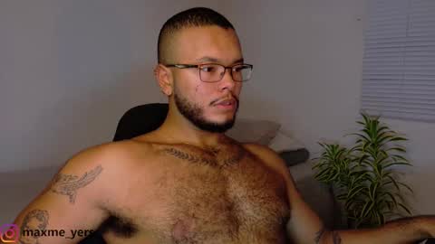 max_meyer online show from November 11, 2025, 10:43 pm