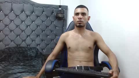 max milk2 online show from March 2, 2026, 6:59 pm