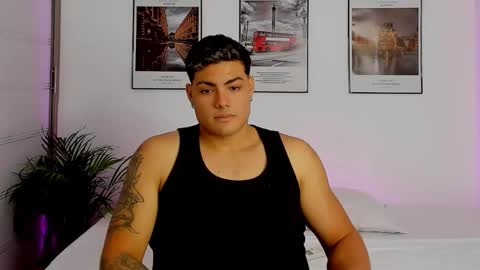 MAX MIULLER online show from October 16, 2025, 2:45 am