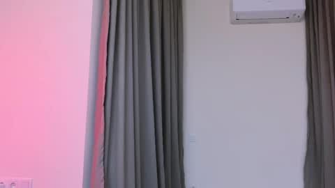 Snapshot of max_shy chatting on February 27, 2025, 8:20 pm Max online show from February 27, 2025, 8:20 pm