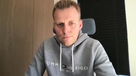 Snapshot of max_straight_1 chatting on January 27, 2025, 10:38 am Max take off clothes online show from January 27, 2025, 10:38 am