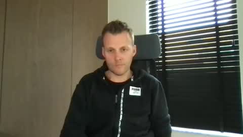 Snapshot of max_straight_1 chatting on March 11, 2025, 8:41 am Max take off clothes online show from March 11, 2025, 8:41 am