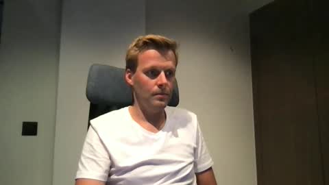 Snapshot of max_straight_1 chatting on September 10, 2025, 6:08 pm Max take off clothes online show from September 10, 2025, 6:08 pm