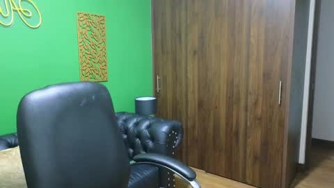 Max Taylor online show from December 26, 2024, 4:43 am