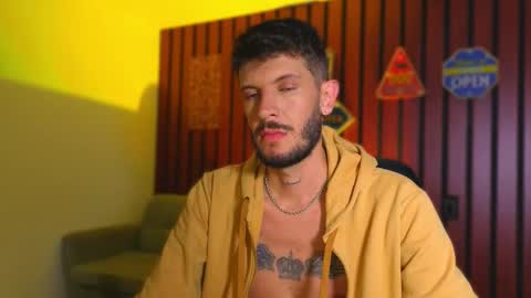 Max Taylor online show from October 23, 2025, 1:49 am