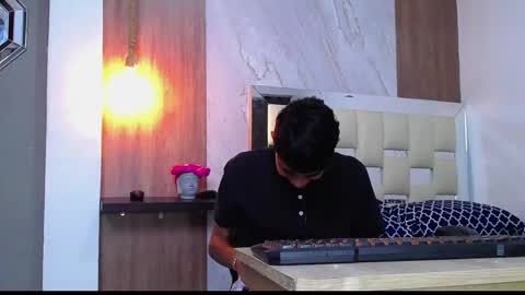 max online show from October 13, 2025, 3:50 am