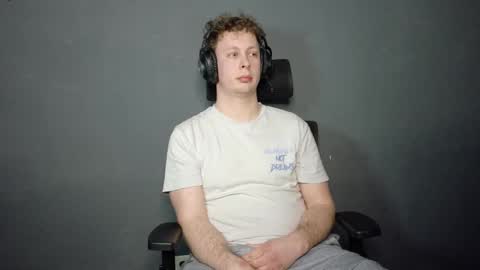 Snapshot of maxboner94 chatting on February 26, 2026, 5:01 pm maxboner94 online show from February 26, 2026, 5:01 pm