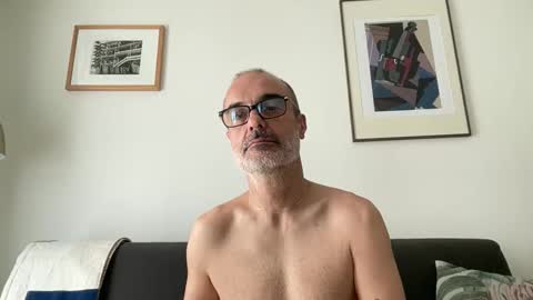 Max Mikado online show from April 29, 2026, 11:58 am
