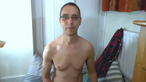 Max Davies online show from June 25, 2026, 9:58 am