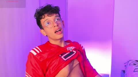 Snapshot of maxfrost1 chatting on March 1, 2026, 1:51 am Max online show from March 1, 2026, 1:51 am