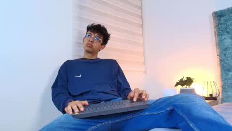 M A X F R O S T   online show from January 12, 2026, 7:19 pm