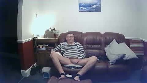 MAX online show from March 4, 2025, 1:45 am