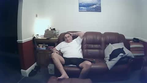 MAX online show from March 4, 2025, 9:22 pm