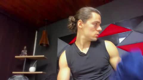 Snapshot of maxi_styles chatting on February 6, 2026, 11:57 am Alex online show from February 6, 2026, 11:57 am