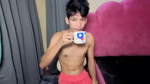 Reyn online show from November 16, 2025, 10:59 pm