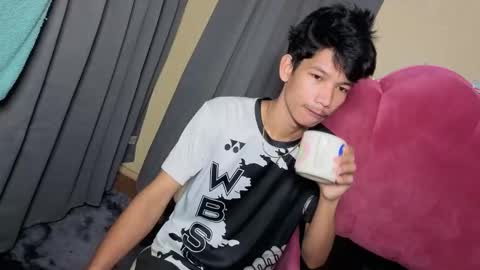 Reyn online show from November 18, 2025, 10:14 pm