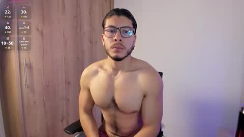 Snapshot of maxifit_ chatting on November 19, 2025, 11:54 am Mikael online show from November 19, 2025, 11:54 am