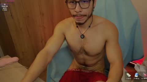 Snapshot of maxifit_ chatting on February 3, 2026, 2:53 am Mikael online show from February 3, 2026, 2:53 am