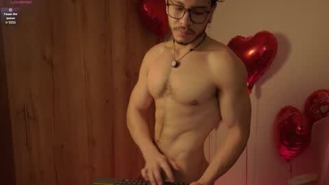 Snapshot of maxifit_ chatting on February 14, 2026, 9:28 am Mikael online show from February 14, 2026, 9:28 am