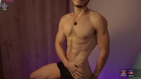 Snapshot of maxifit_ chatting on February 24, 2026, 9:29 am Mikael online show from February 24, 2026, 9:29 am