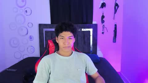 Maximiliano online show from December 1, 2025, 7:30 pm