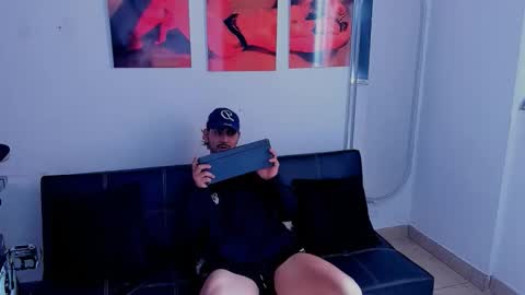 Maximo online show from October 22, 2025, 2:28 pm