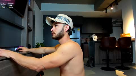 Snapshot of maximo_and_marcelo chatting on October 30, 2025, 11:00 am maximo_and_marcelo online show from October 30, 2025, 11:00 am