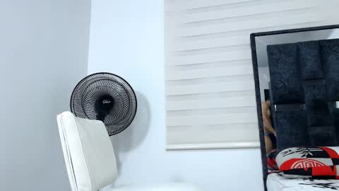 Maximo Sebastian online show from January 12, 2025, 3:39 am