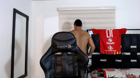 Maximo Sebastian online show from June 3, 2026, 2:03 am