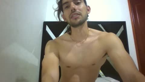 maximo_vitro69 online show from November 10, 2025, 4:33 am