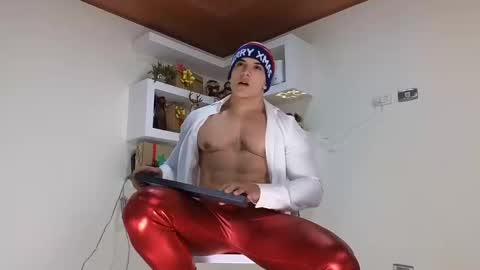Snapshot of maximohoot chatting on December 25, 2024, 1:20 am Sebastian online show from December 25, 2024, 1:20 am