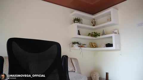 Sebastian online show from February 18, 2026, 2:02 pm