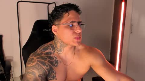 Maximoscott online show from November 23, 2025, 11:59 pm