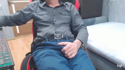 maximus3334 online show from March 30, 2026, 10:27 am