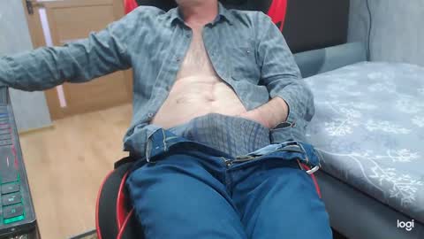 maximus3334 online show from April 14, 2026, 11:27 am