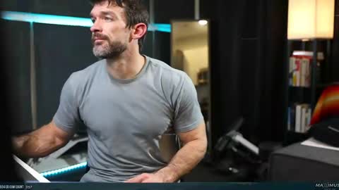 Snapshot of maximus_787 chatting on February 21, 2025, 11:43 pm Maximus7871 online show from February 21, 2025, 11:43 pm