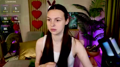 MaxinCarroll online show from April 21, 2026, 10:32 am