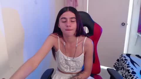 maxinesex_ online show from December 16, 2025, 1:49 pm