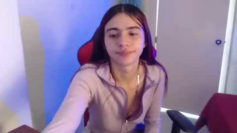 maxinesex_ online show from June 3, 2026, 1:36 pm