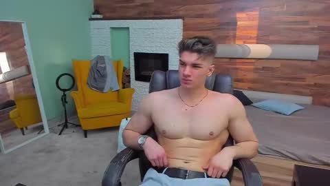 MaxKaiden online show from March 7, 2026, 5:48 am