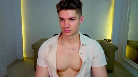 MaxKaiden online show from May 16, 2026, 5:15 am