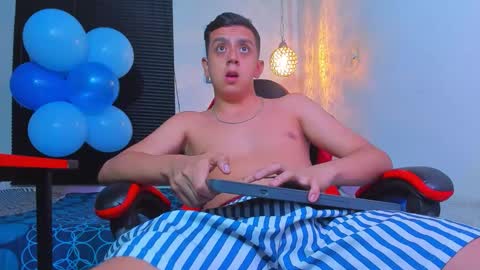 MAX online show from September 15, 2025, 8:42 pm