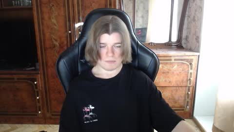 Max online show from March 4, 2026, 9:37 am