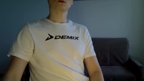 Snapshot of maxrelax90 chatting on December 14, 2025, 11:48 am maxrelax90 online show from December 14, 2025, 11:48 am